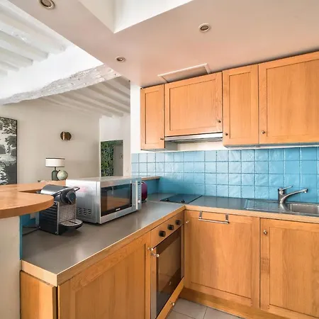Guestready - Stylish Studio Near Bastille * Париж